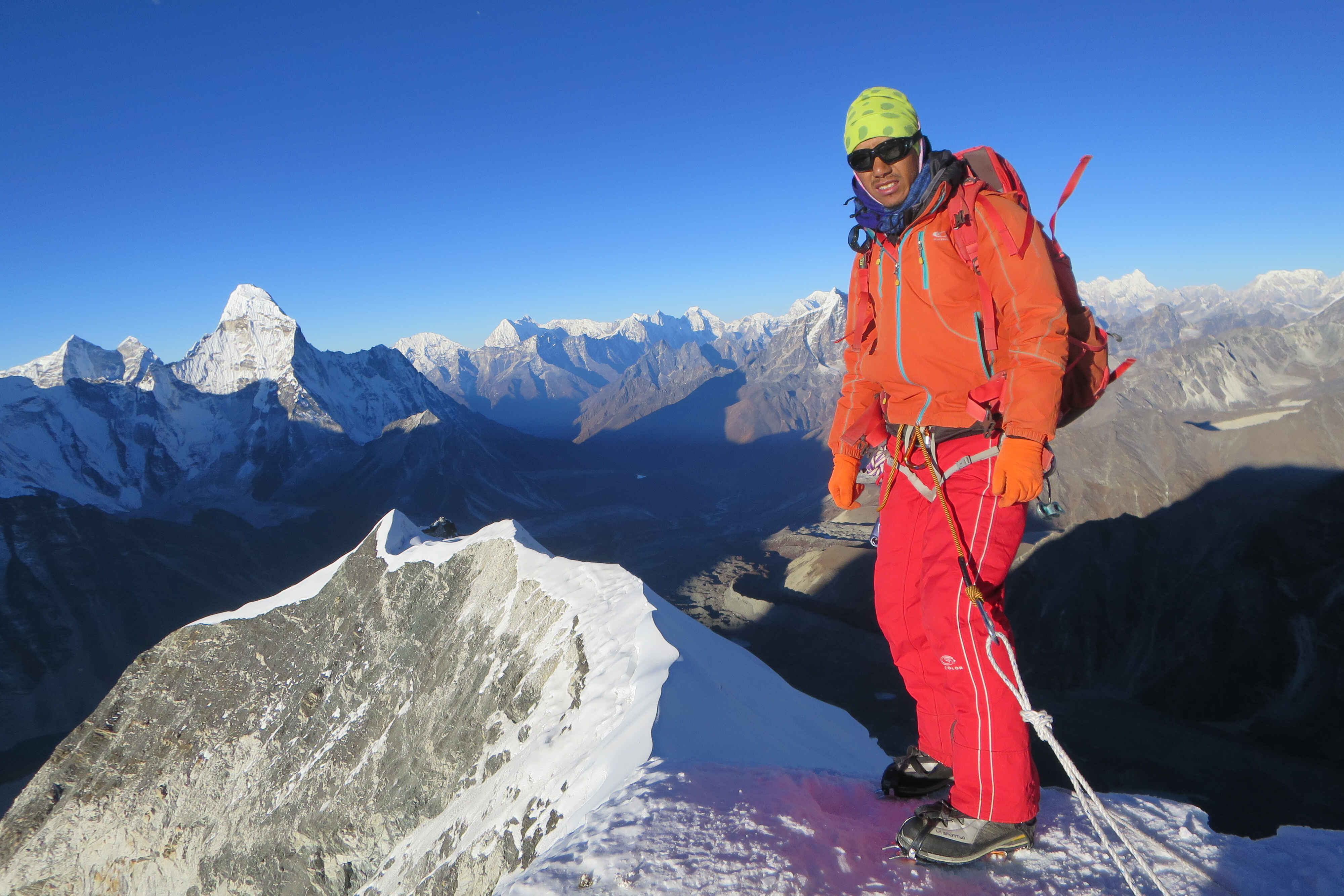 Ascension de l'Island Peak à 6 189 m et hauts cols de l'Everest