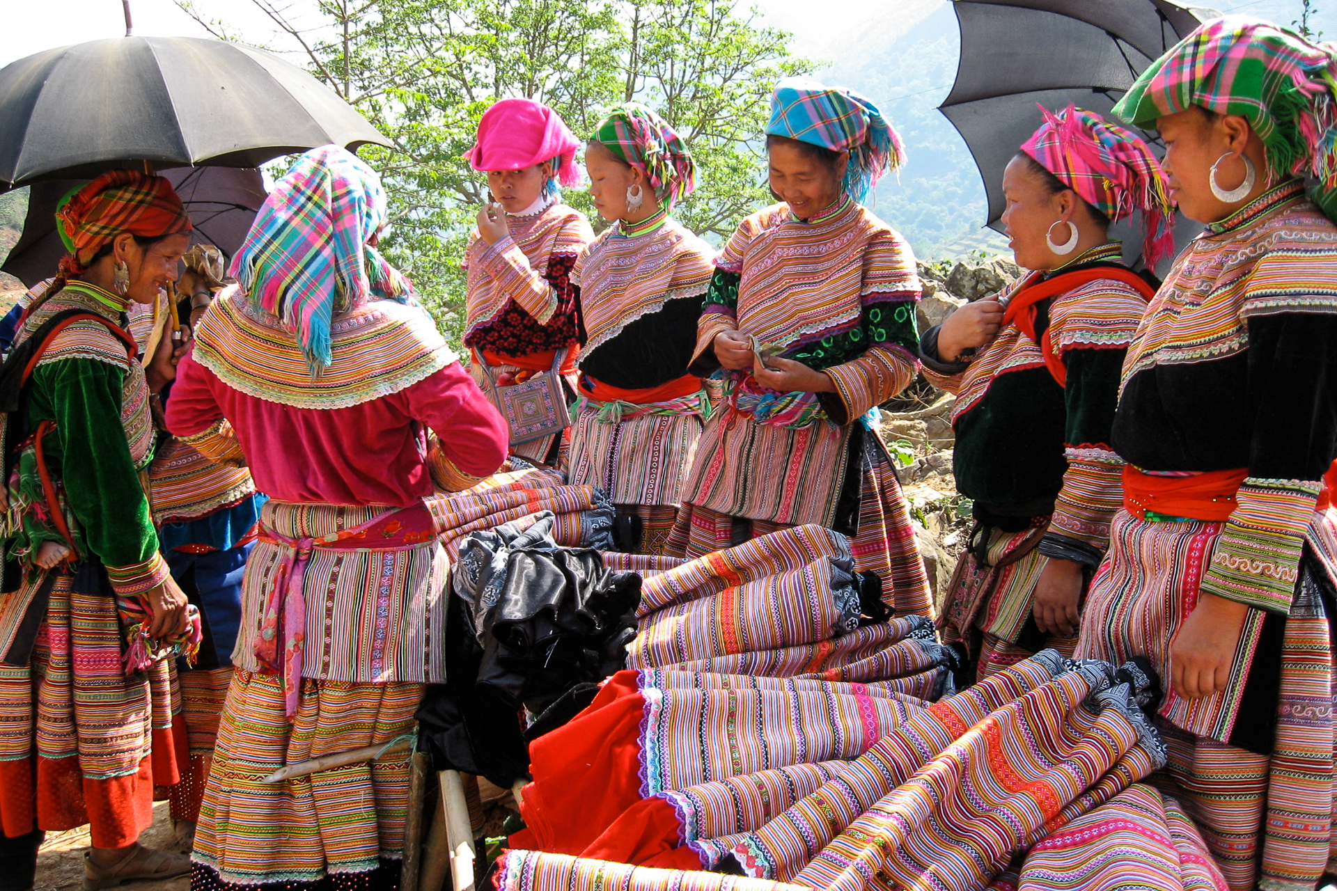 Marché de Can Cau au nord Vietnam