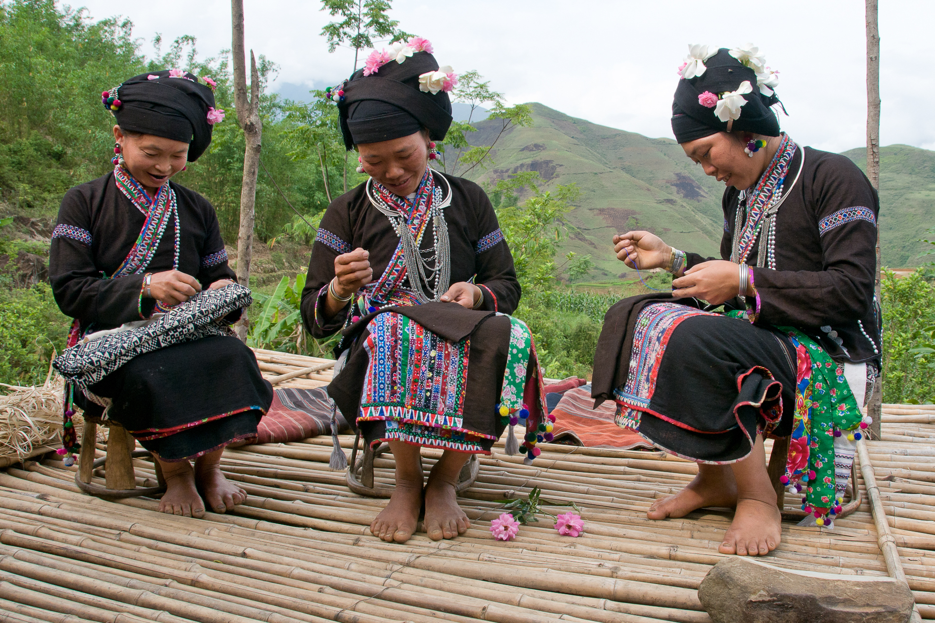 Femmes Tai Lu du nord ouest du Vietnam