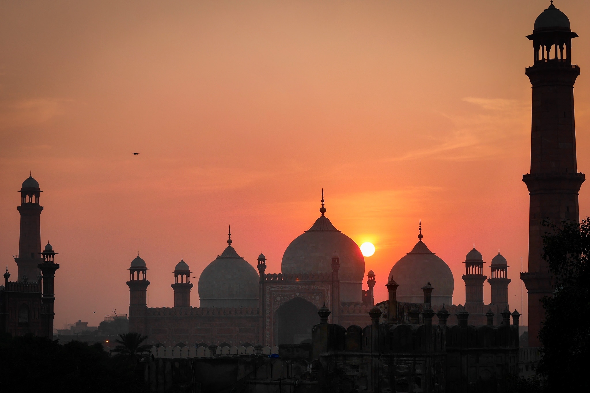 Coucher de soleil et coupoles au Pakistan