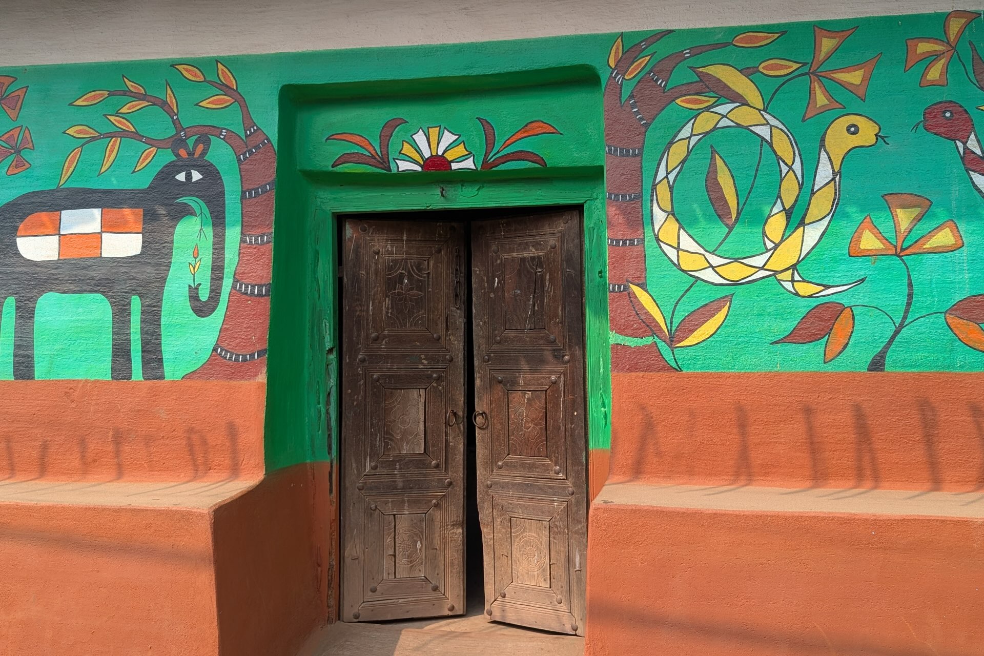 Peintures murales dans un village des Santhal