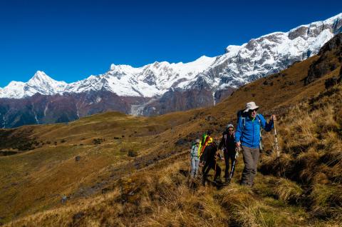 Randonneurs lors d'un trek au Népal
