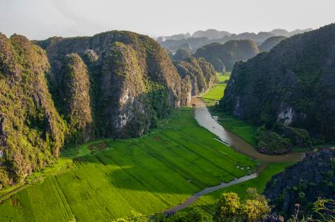 Région de Tam Coc, surnommée "baie d'halong terrestre"