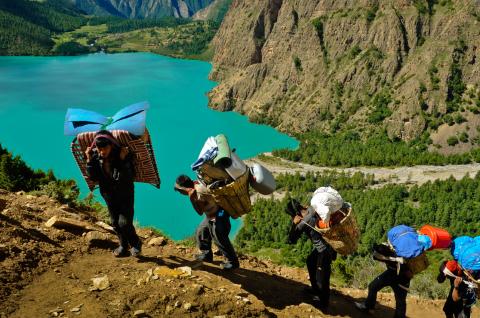 Lac de Phoksumdo au Dolpo au Népal