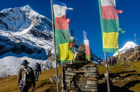 Le Chamlang à 7320 m depuis le camp de Langmale dans la région du Makalu au Népal