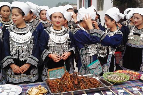 Voyage vers la fête Duan du peuple shui au Guizhou oriental