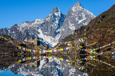 Kalo Pokhari sur la Shipton trail dans la région du Makalu au Népal