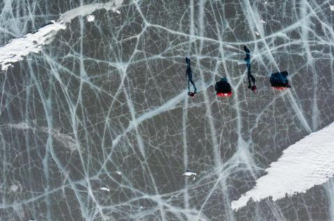 Expédition à pied sur la glace en Mongolie
