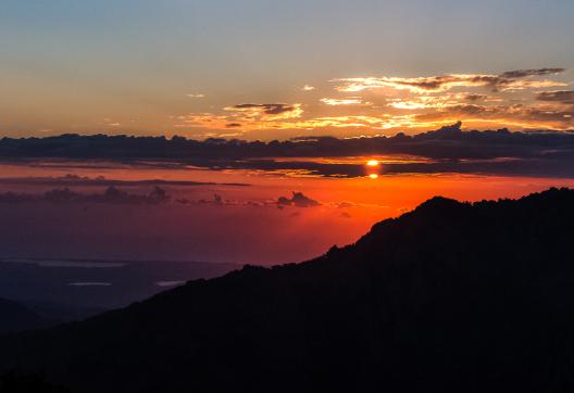 Trek près d'un bivouac en Corse