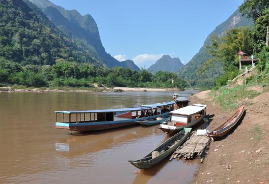 Découverte des rives de la rivière Nam Ou à travers les montagnes du nord Laos