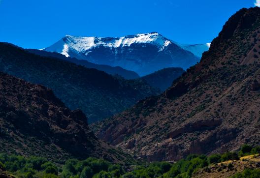 Trekking dans une vallée du Haut-Atlas