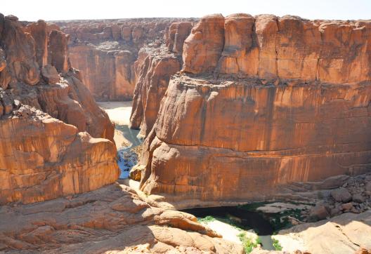 Trek dà la guelta d'Archei de l'Ennedi