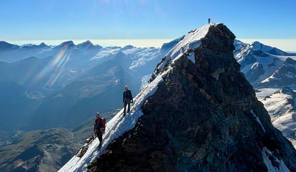 Arrête sommitale du Cervin Matterhorn