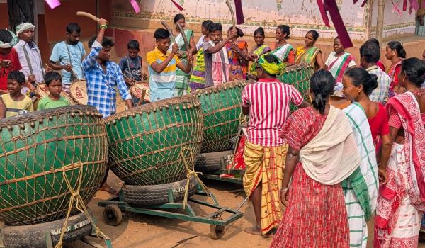 Voyage vers une danse tribale des Santhal au Jharkhand