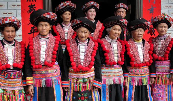 Voyage vers des femmes du peuple yao au Guangxi occidental