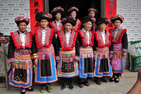 Voyage vers des femmes du peuple yao au Guangxi occidental