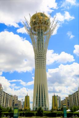 Découverte de la tour Baiterek à Astana au Kazakhstan